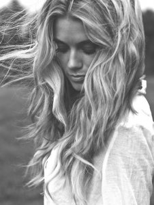 messy-hair02- sortratue.com pinterest